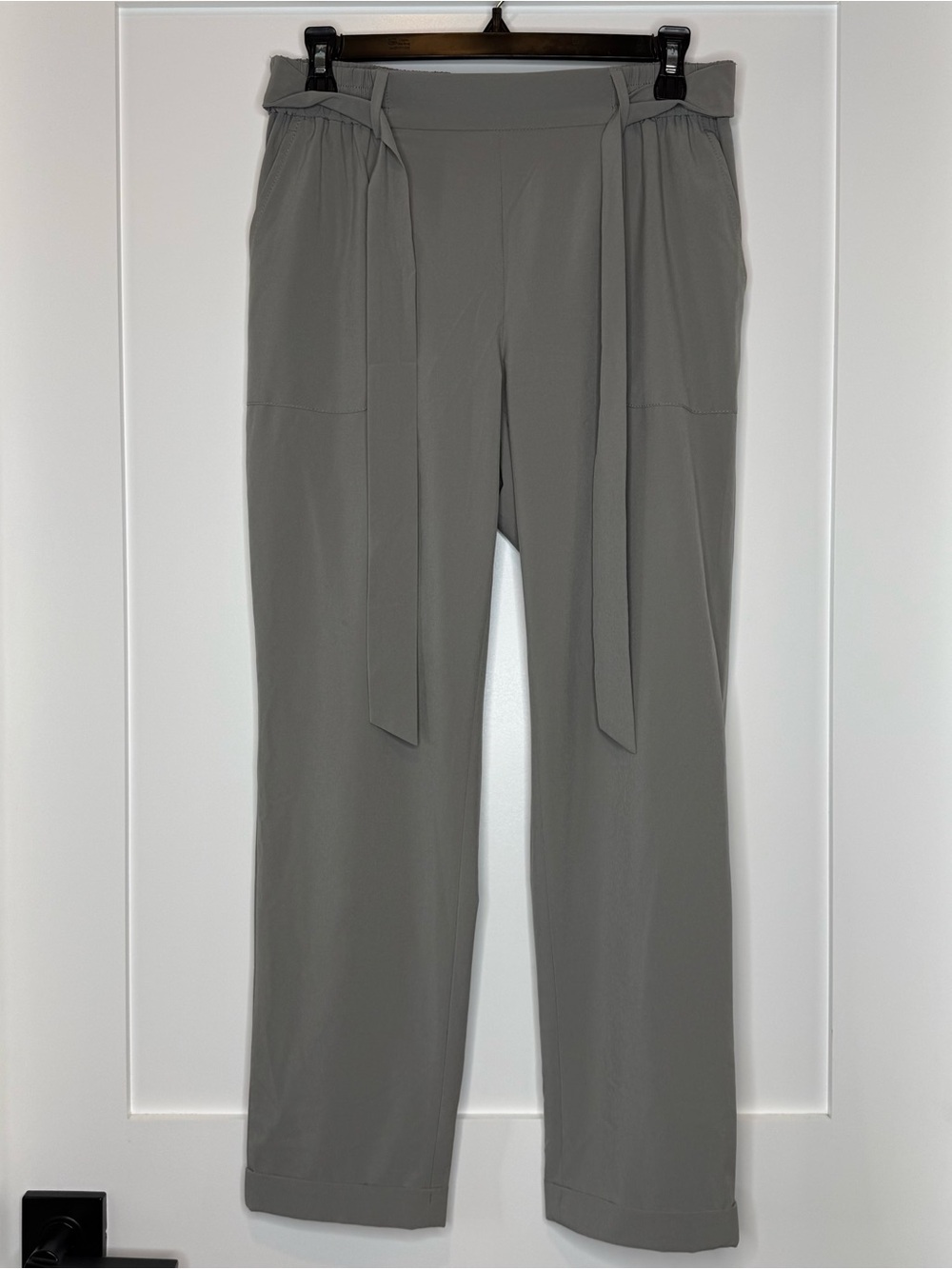 Banana Republic Pull-On Ankle Pants with Tie Belt | Small | Gray